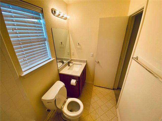 512 Celery LOOP, Austin, TX 78748