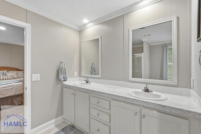 454 Pine Avenue, Midway, GA 31320