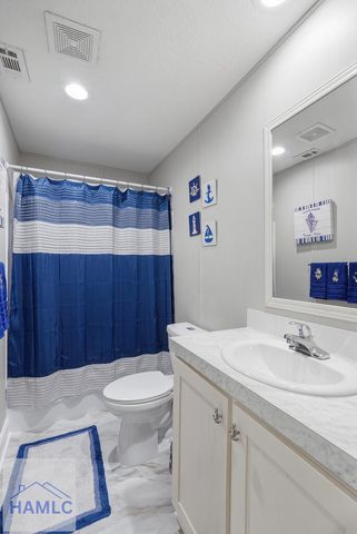 454 Pine Avenue, Midway, GA 31320