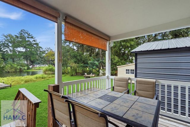 454 Pine Avenue, Midway, GA 31320