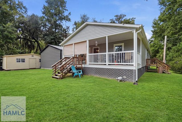 454 Pine Avenue, Midway, GA 31320