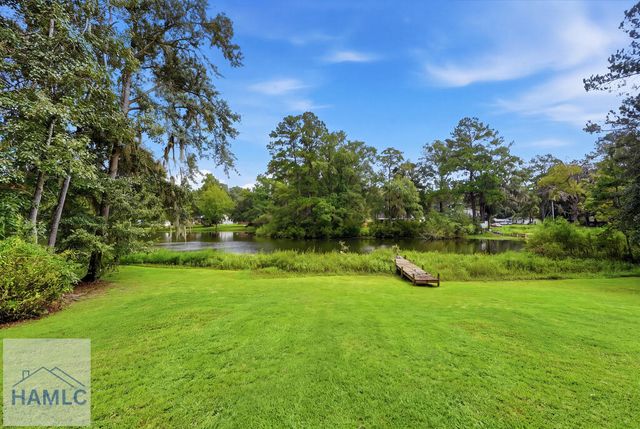 454 Pine Avenue, Midway, GA 31320
