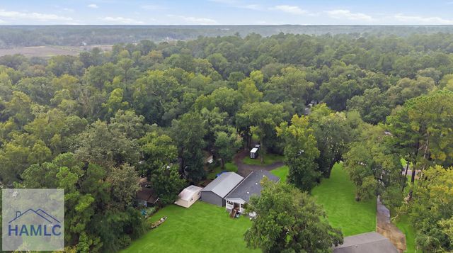 454 Pine Avenue, Midway, GA 31320