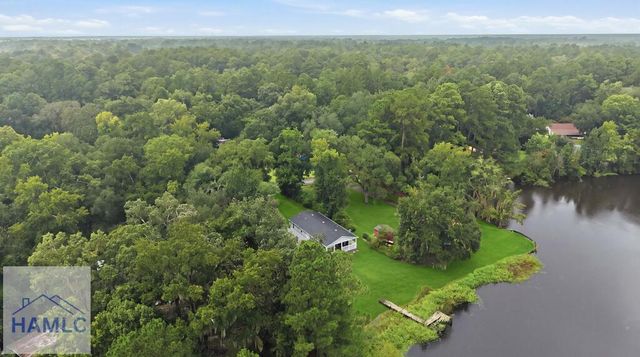 454 Pine Avenue, Midway, GA 31320