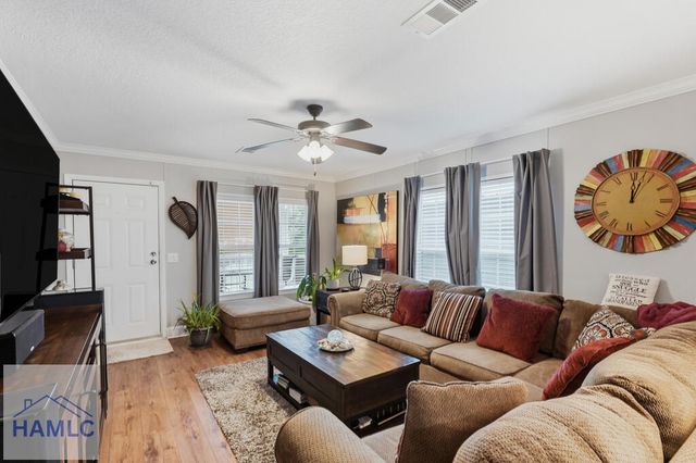 454 Pine Avenue, Midway, GA 31320