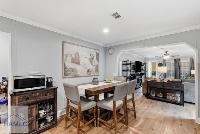454 Pine Avenue, Midway, GA 31320