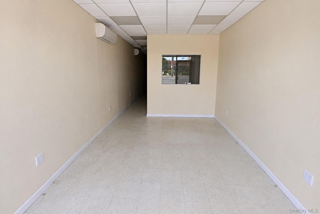 681 Hempstead Tpke, Franklin Square, NY 11010 — photo 4