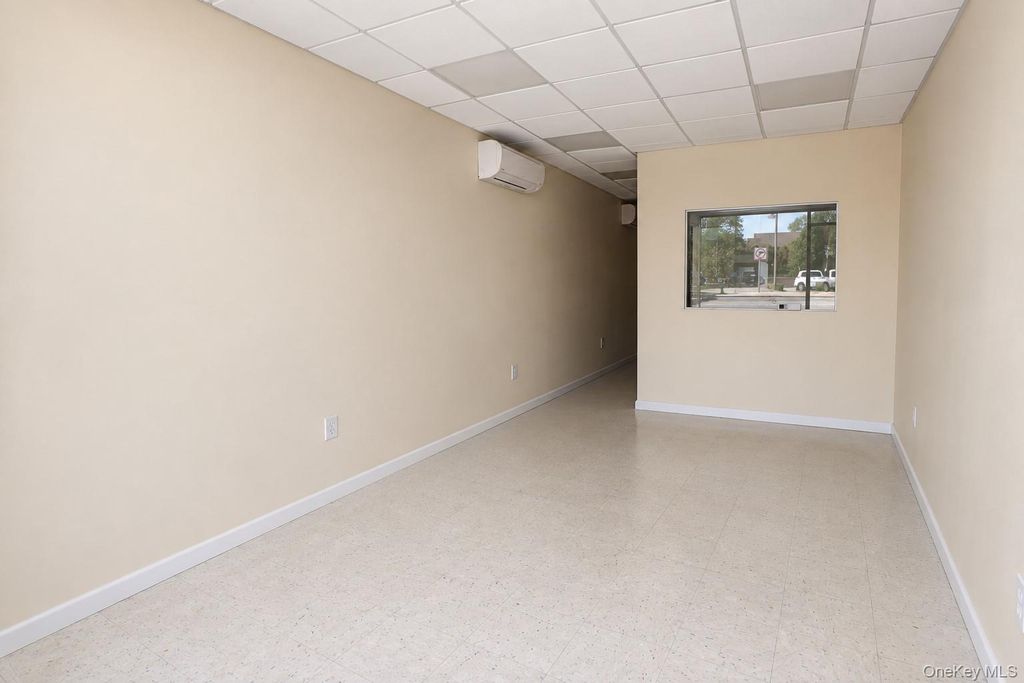 681 Hempstead Tpke, Franklin Square, NY 11010 — photo 5
