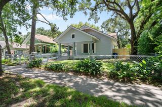 317 11th Avenue N, Texas City, TX 77590