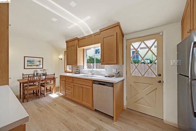 458 Key Blvd, Richmond, CA 94805