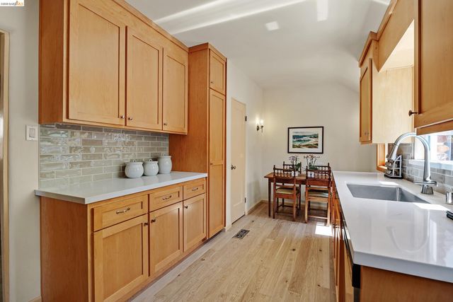 458 Key Blvd, Richmond, CA 94805