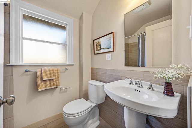 458 Key Blvd, Richmond, CA 94805