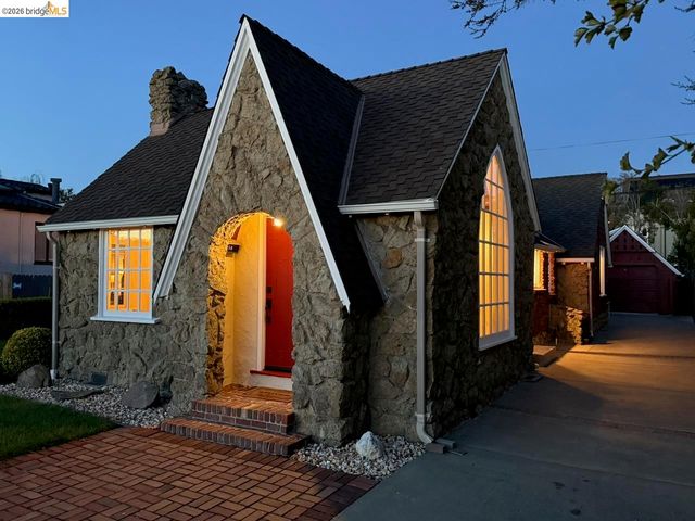 458 Key Blvd, Richmond, CA 94805