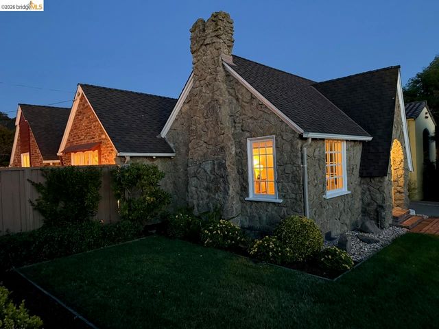 458 Key Blvd, Richmond, CA 94805