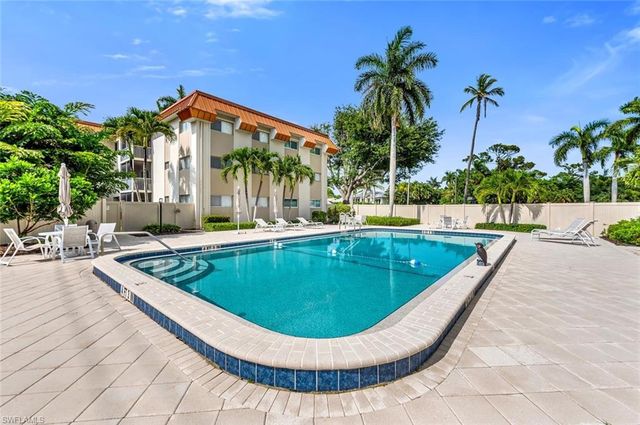 1100 Gulf Shore BLVD N 312, Naples, FL 34102