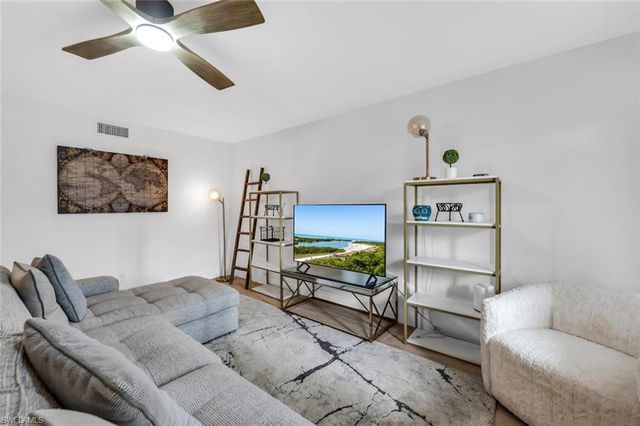 1100 Gulf Shore BLVD N 312, Naples, FL 34102