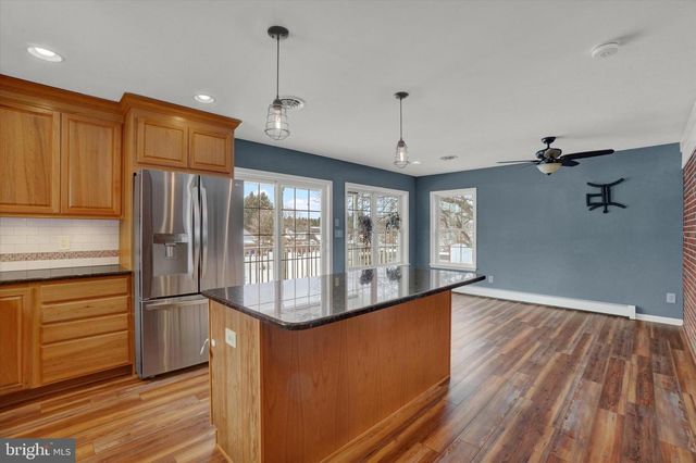 140 BOND ST, New Freedom, PA 17349