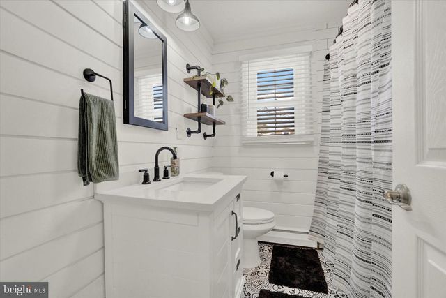 140 BOND ST, New Freedom, PA 17349