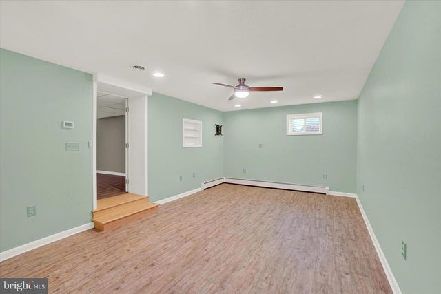 140 BOND ST, New Freedom, PA 17349