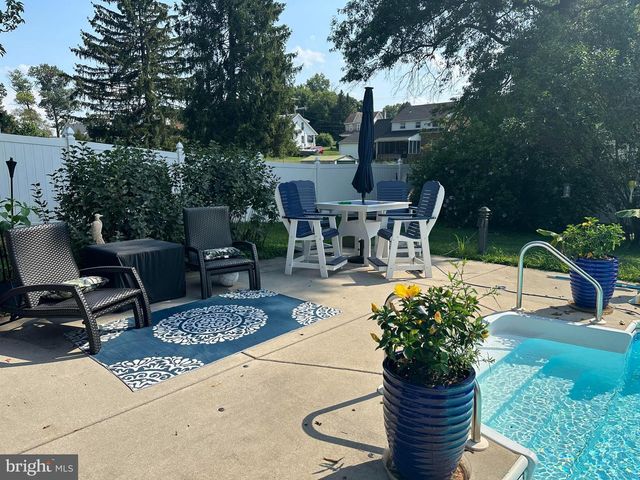 140 BOND ST, New Freedom, PA 17349