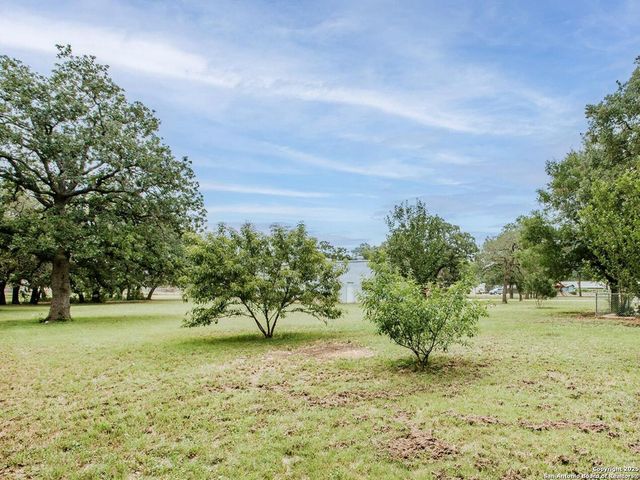 335 Sharon, Boerne, TX 78006
