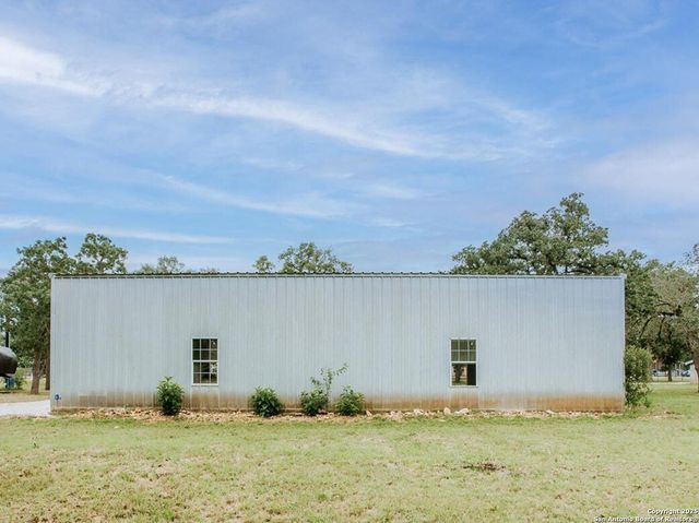 335 Sharon, Boerne, TX 78006