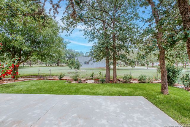 335 Sharon, Boerne, TX 78006