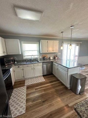 307 Brookview Circle, Jamestown, NC 27282