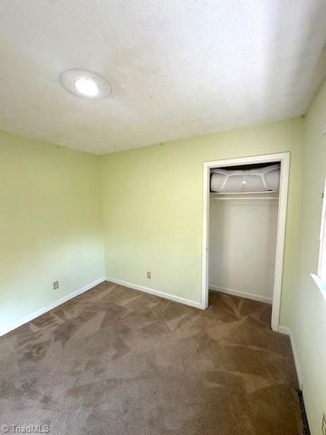 307 Brookview Circle, Jamestown, NC 27282