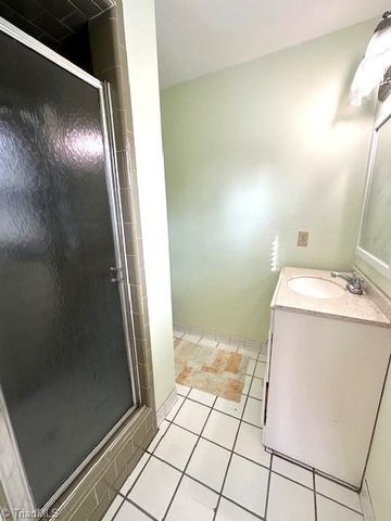 307 Brookview Circle, Jamestown, NC 27282