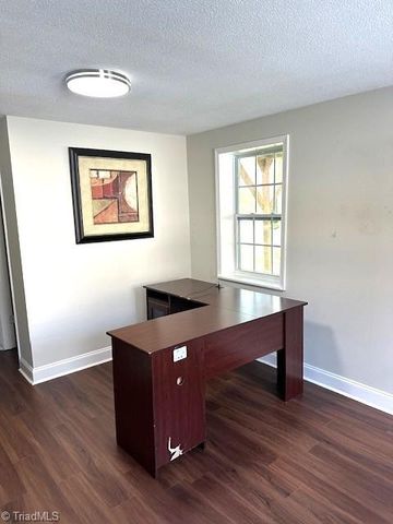 307 Brookview Circle, Jamestown, NC 27282