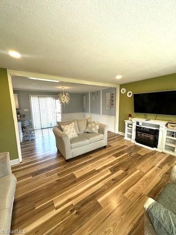 307 Brookview Circle, Jamestown, NC 27282