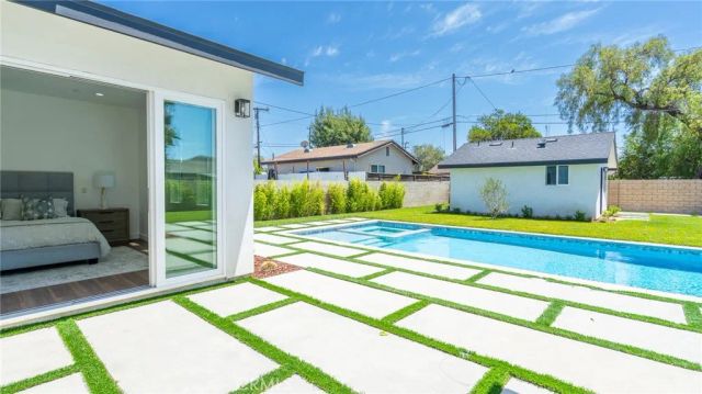 738 California Avenue, Simi Valley, CA 93065