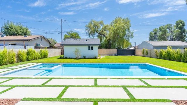 738 California Avenue, Simi Valley, CA 93065