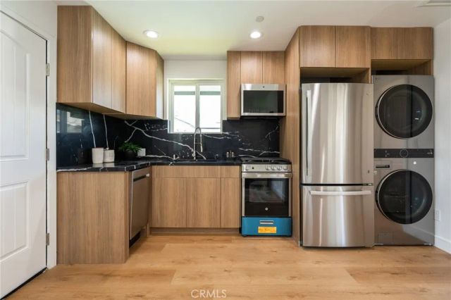738 California Avenue, Simi Valley, CA 93065