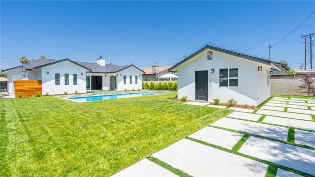 738 California Avenue, Simi Valley, CA 93065