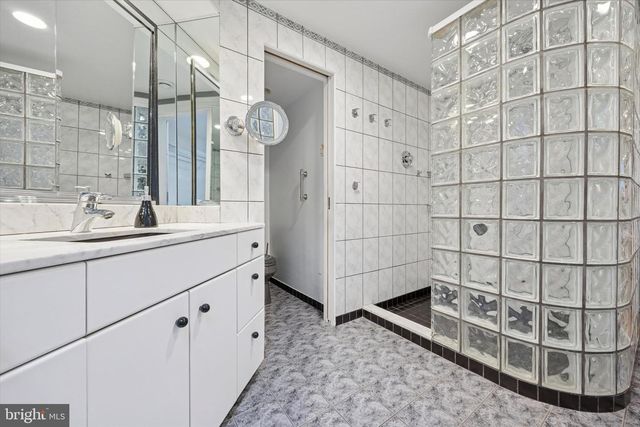 744 SCHOOL LINE DR, King Of Prussia, PA 19406