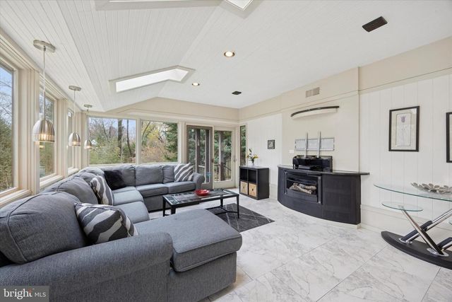 744 SCHOOL LINE DR, King Of Prussia, PA 19406