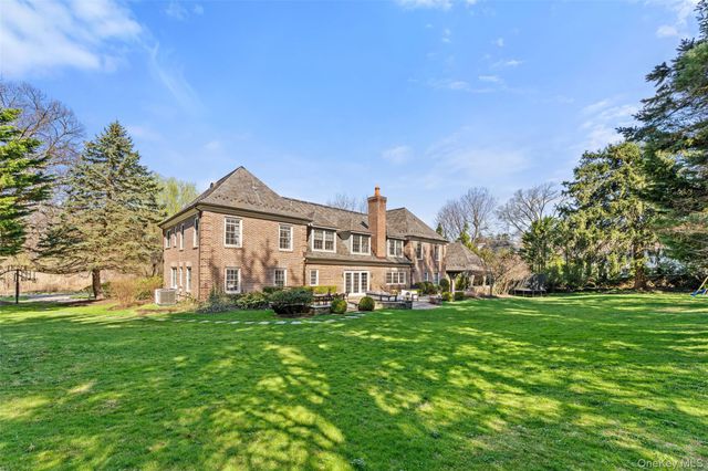50 Greendale Road, Scarsdale, NY 10583