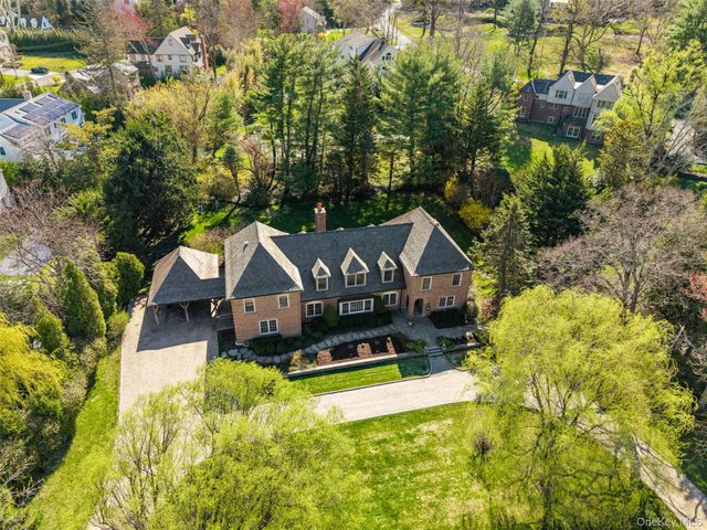 50 Greendale Road, Scarsdale, NY 10583