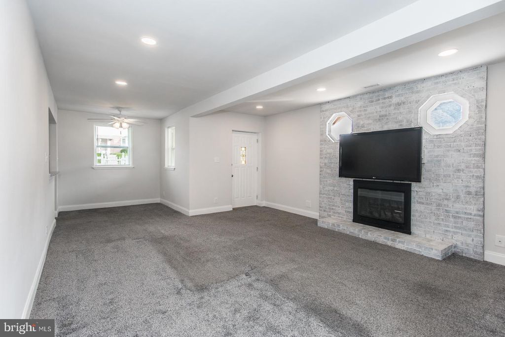 9235 WESLEYAN RD, PHILADELPHIA, PA 19114 — photo 3