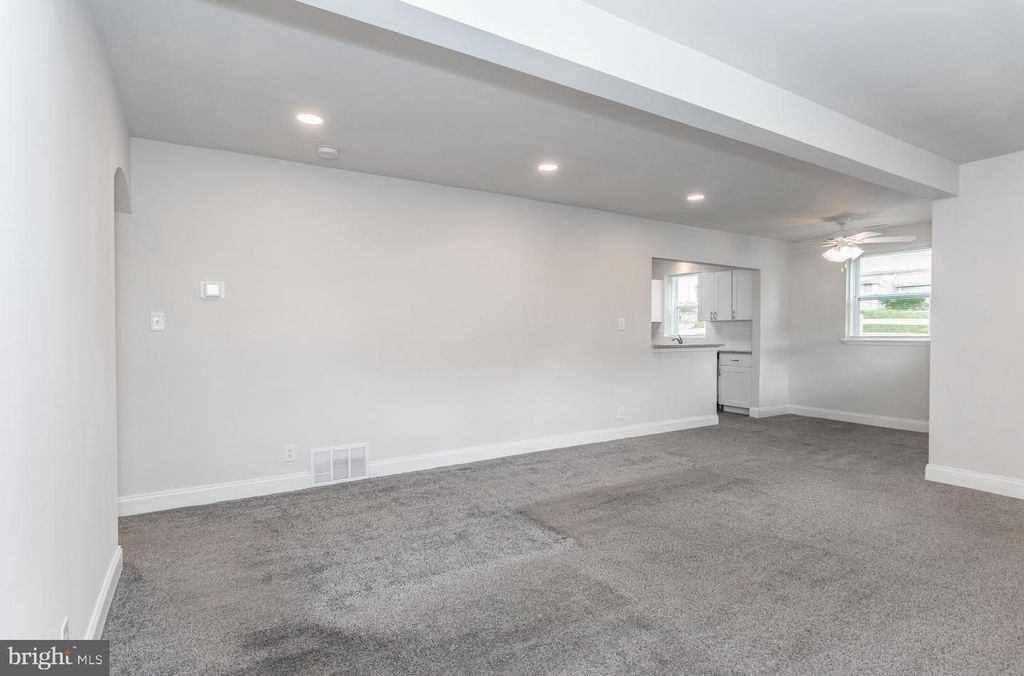 9235 WESLEYAN RD, PHILADELPHIA, PA 19114 — photo 5