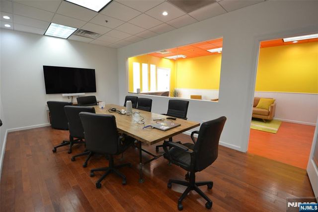 725 Grand Avenue 304, Ridgefield, NJ 07657