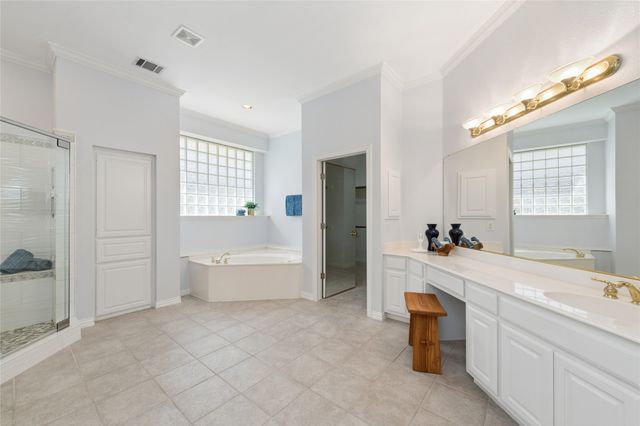 3825 Brookfield Drive, Plano, TX 75025