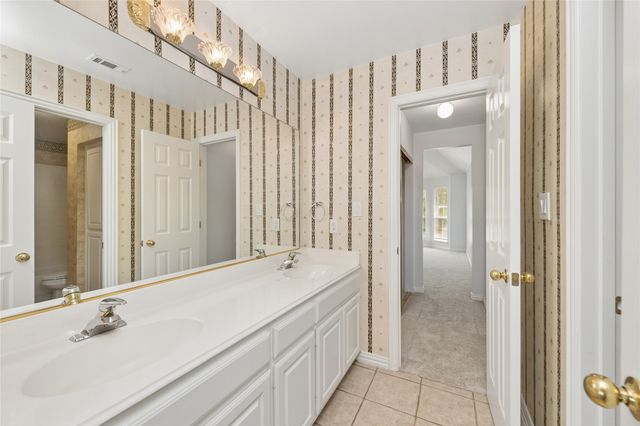 3825 Brookfield Drive, Plano, TX 75025