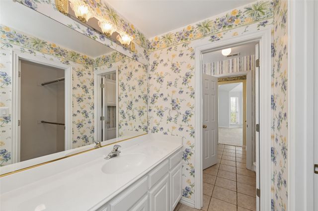 3825 Brookfield Drive, Plano, TX 75025