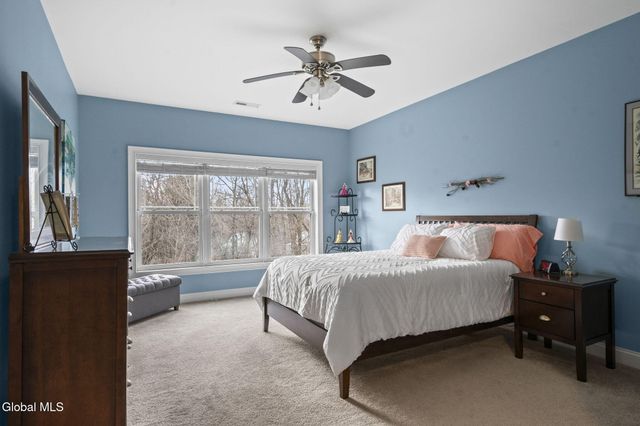 214 Lois Lane, Niskayuna, NY 12304
