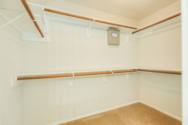 999 Brady Lane, Alvin, TX 77511