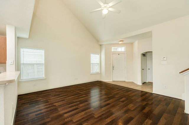 999 Brady Lane, Alvin, TX 77511