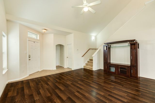 999 Brady Lane, Alvin, TX 77511